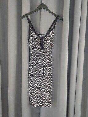 Simon Chang Black White Geometric Print Smocked Sundress Large